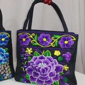 CUTE SMALL EMBROIDERED HANDBAG
